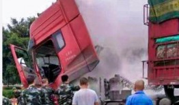 重庆服务区爆料事件最新,揭秘背后真相与反思