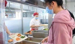 天津学生配餐爆料者视频,揭露校园食品安全黑幕