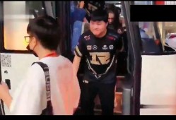 崔尊女友爆料视频播放,揭秘背后惊人真相